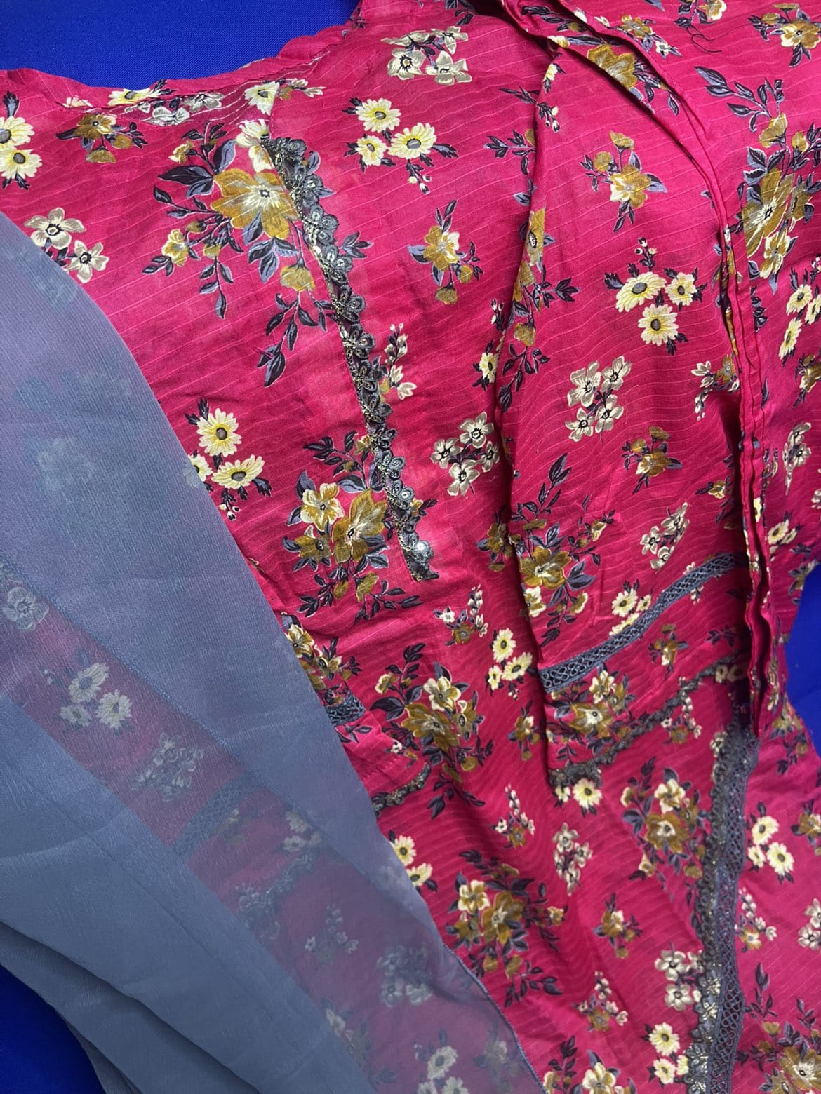 women 3pcs stiched lawn