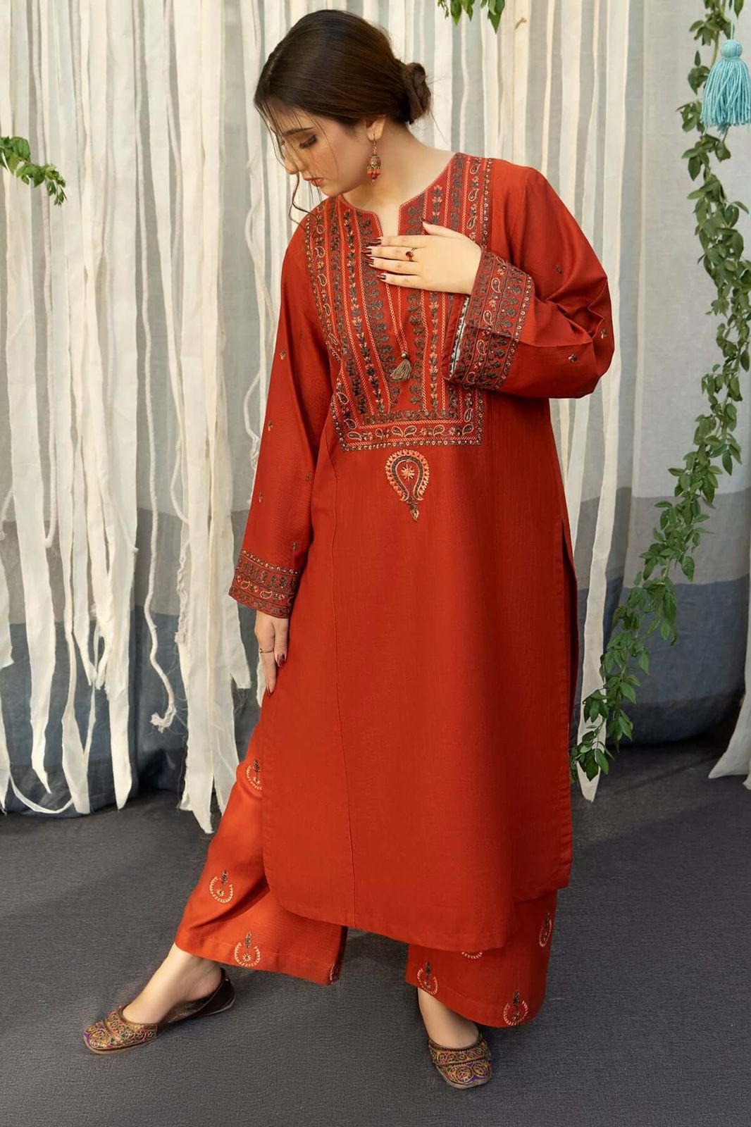 lawn embroidery suit